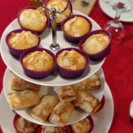 乌斯塔莱酒店 招待所