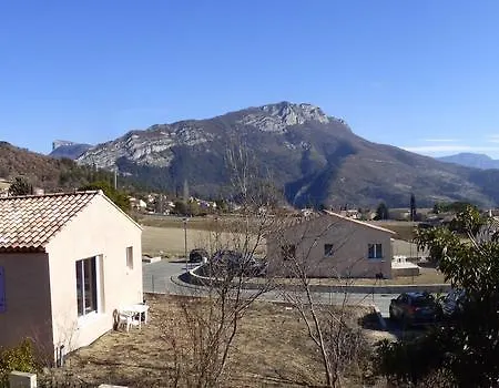 乌斯塔莱酒店 招待所 3*