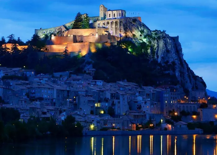 L'oustalet Систерон